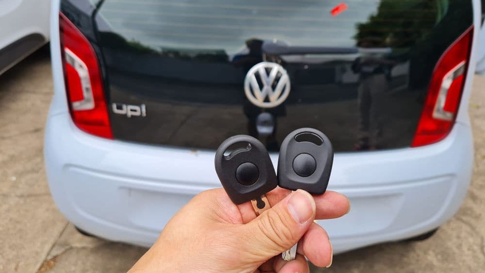sampleCarImage